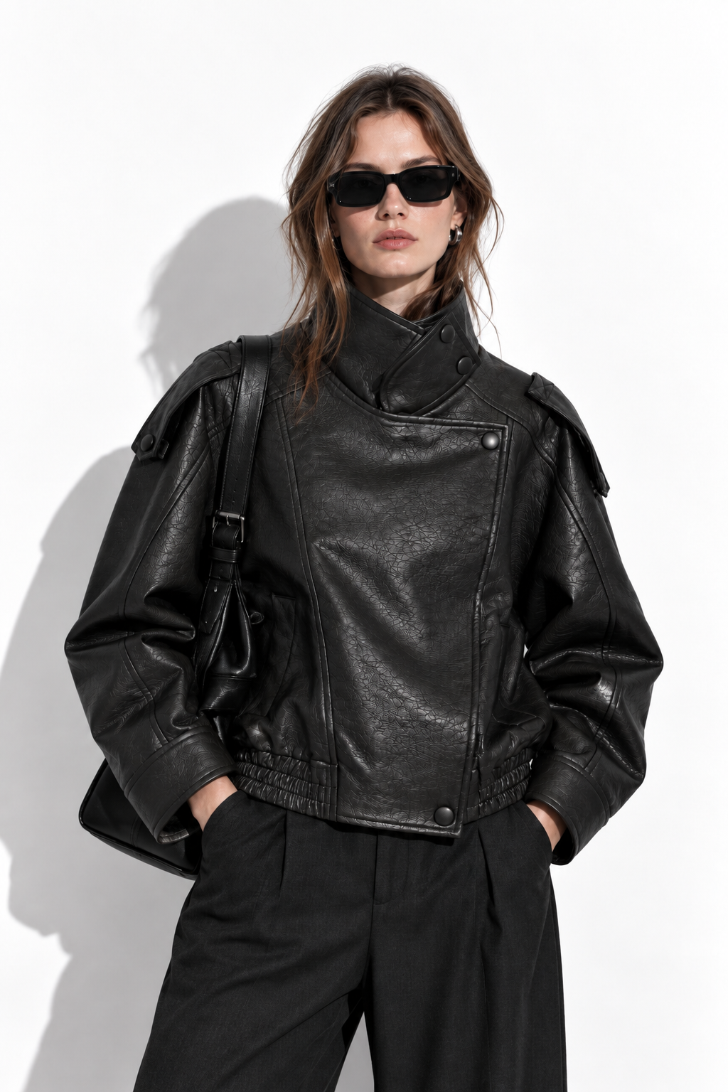 Giacca in Finta Pelle con Collo Alto | Stile Moto