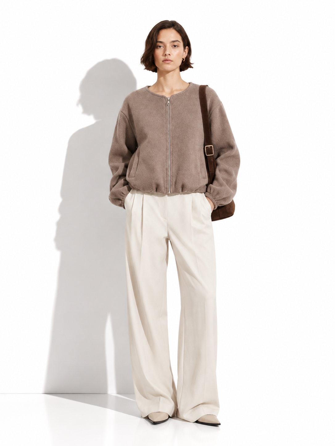 Giacca Corta con Collo Rotondo e Zip | Stile Elegante