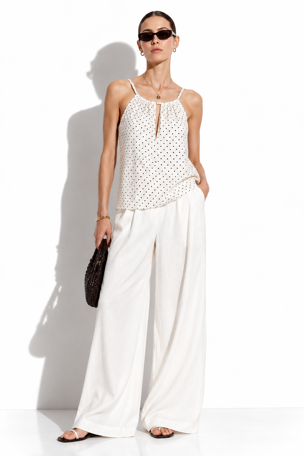 Top Halter a Pois Senza Maniche | Look Estivo Chic