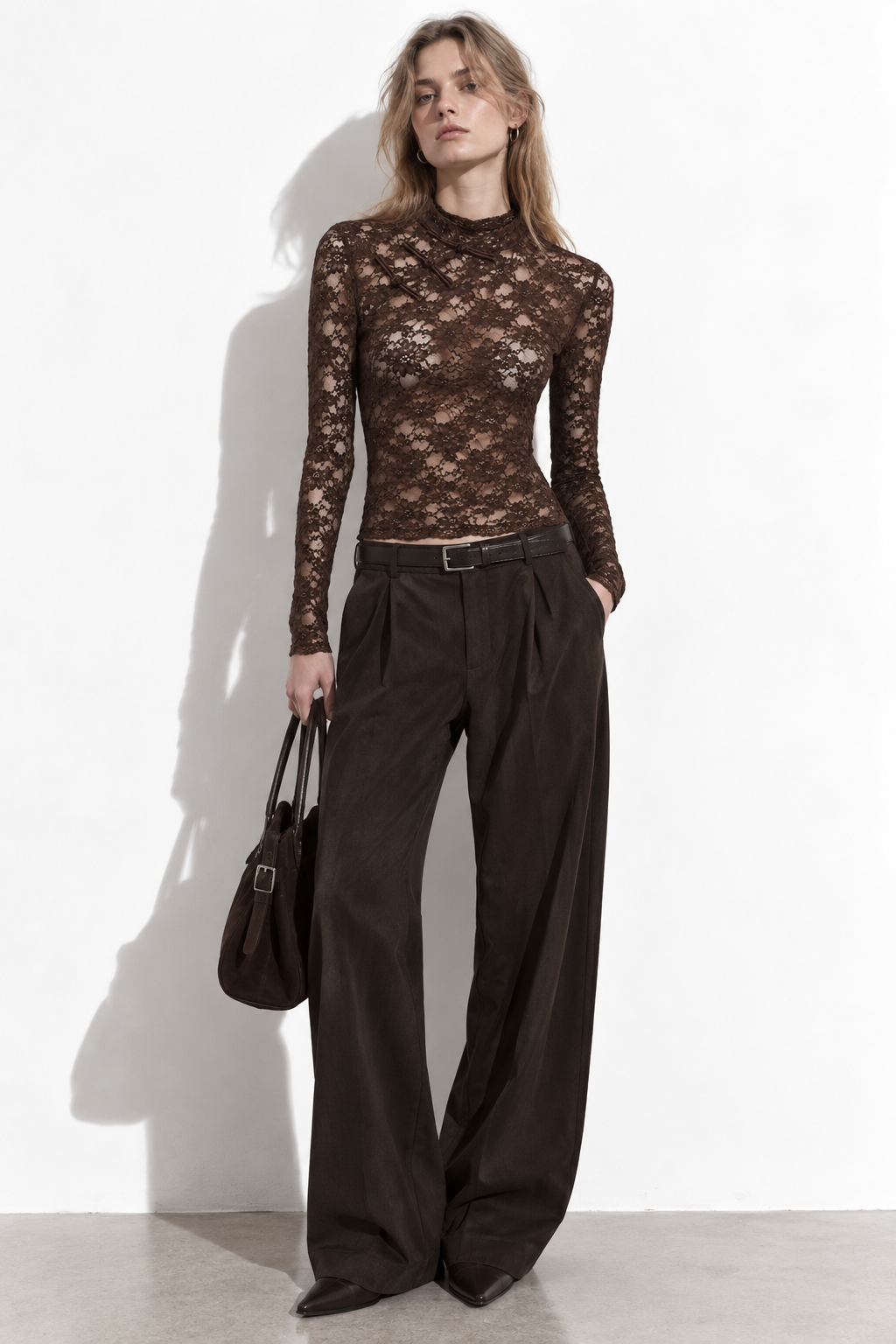 Top in Pizzo con Colletto Mandarino e Nodi | Stile Elegante