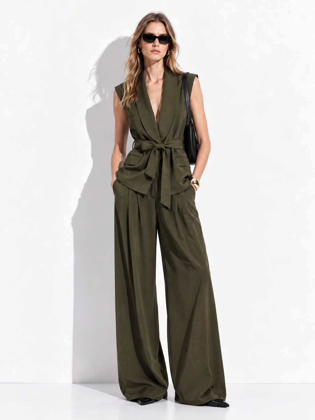 Completo con Gilet Senza Maniche e Pantaloni Palazzo | Eleganza Moderna