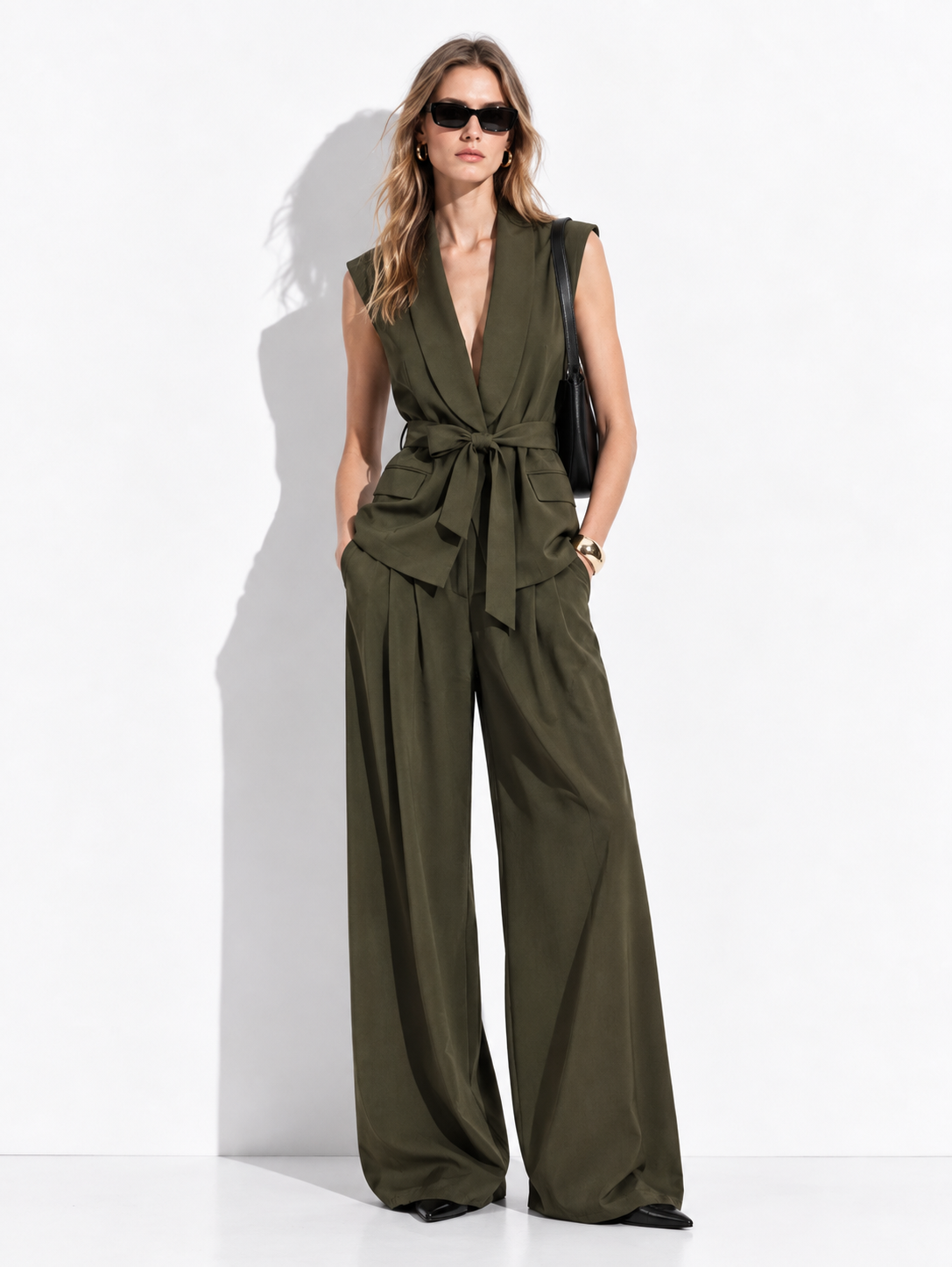 Completo con Gilet Senza Maniche e Pantaloni Palazzo | Eleganza Moderna
