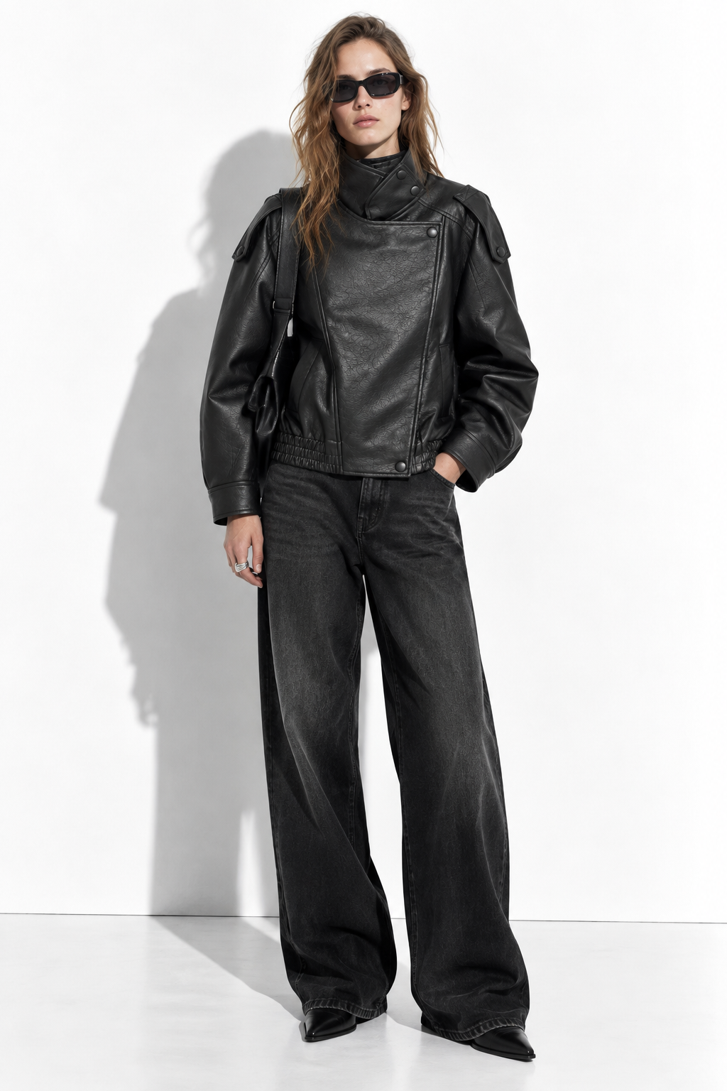 Giacca in Finta Pelle con Collo Alto | Stile Moto