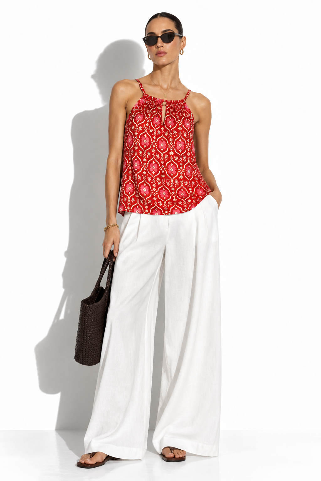 Top Halter a Pois Senza Maniche | Look Estivo Chic