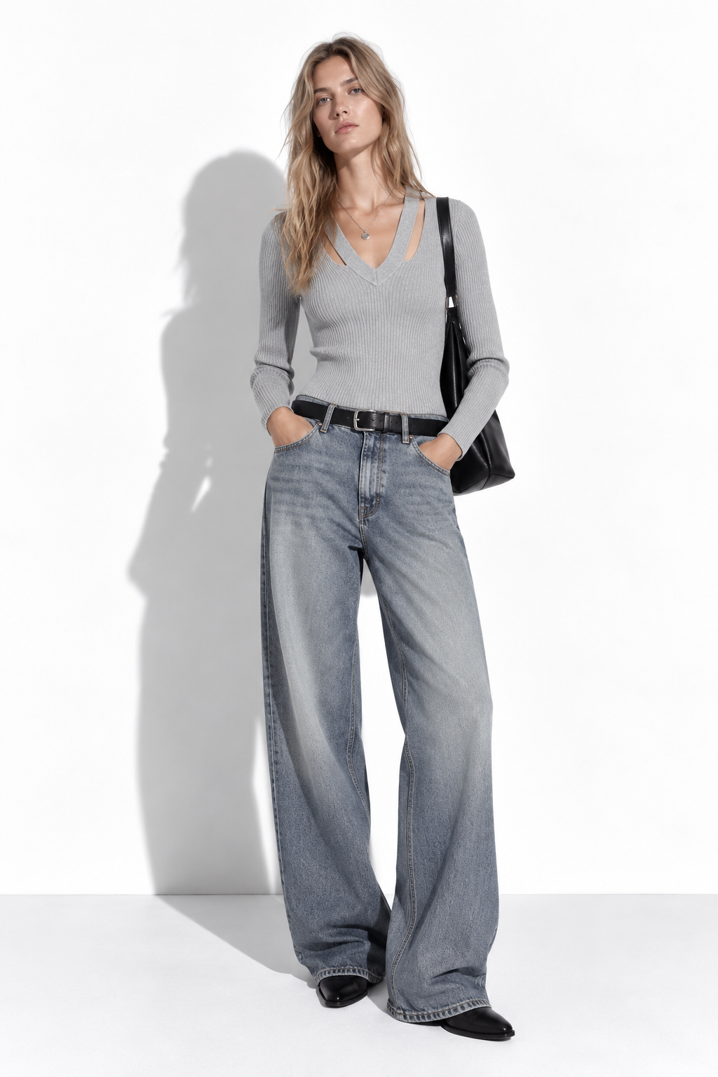 Maglia a Costine con Scollo a V e Maniche Lunghe | Stile Casual