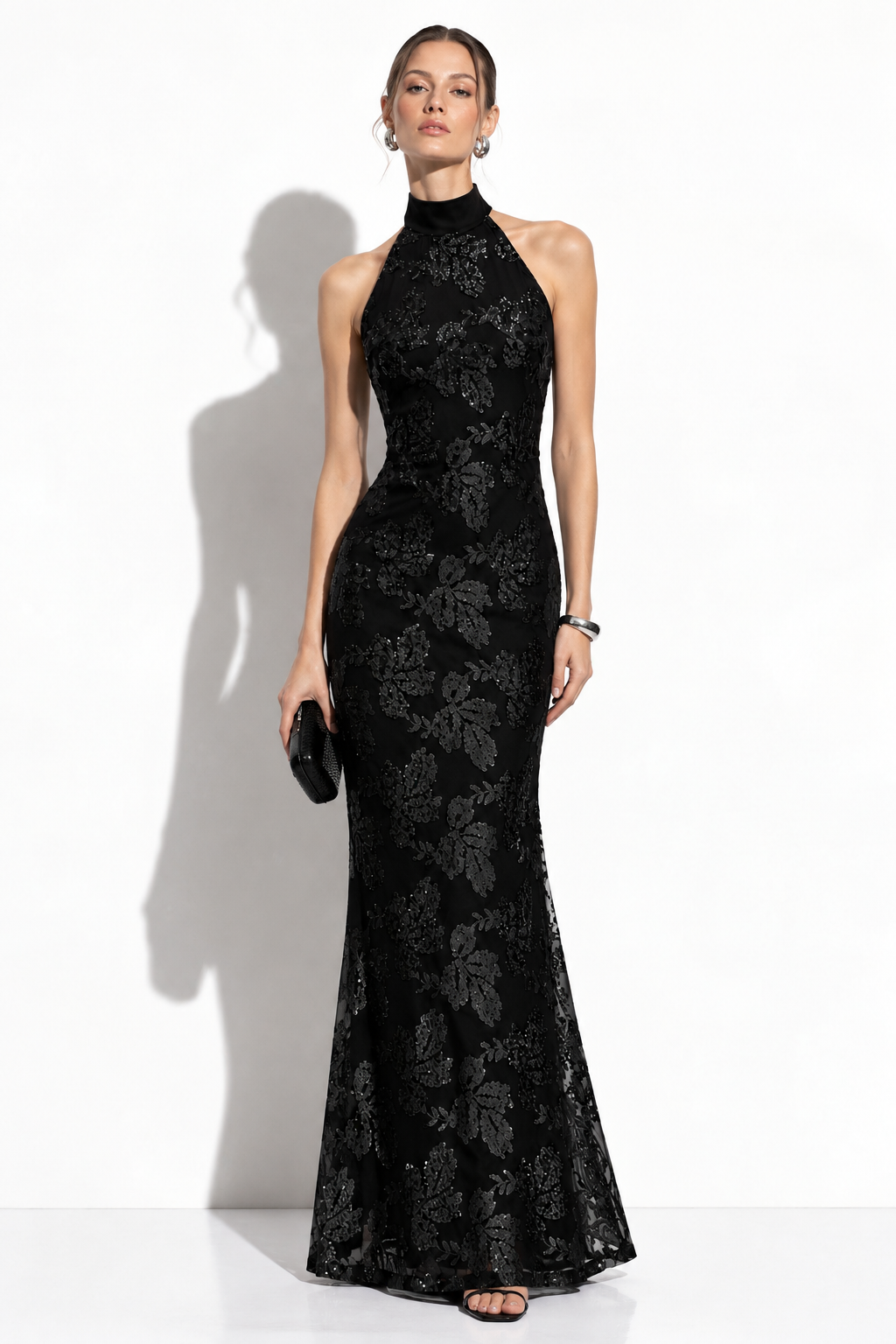 Abito Maxi con Scollo Halter e Paillettes | Stile Elegante
