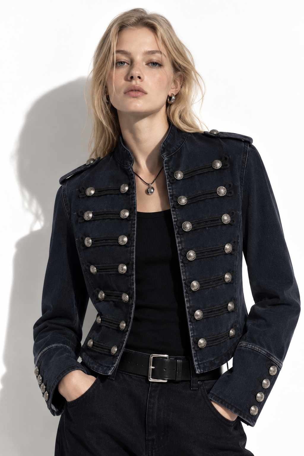 Giacca in Denim Lavato con Collo Alto e Bottoni | Stile Casual