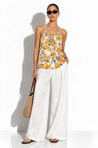 Top Halter a Pois Senza Maniche | Look Estivo Chic