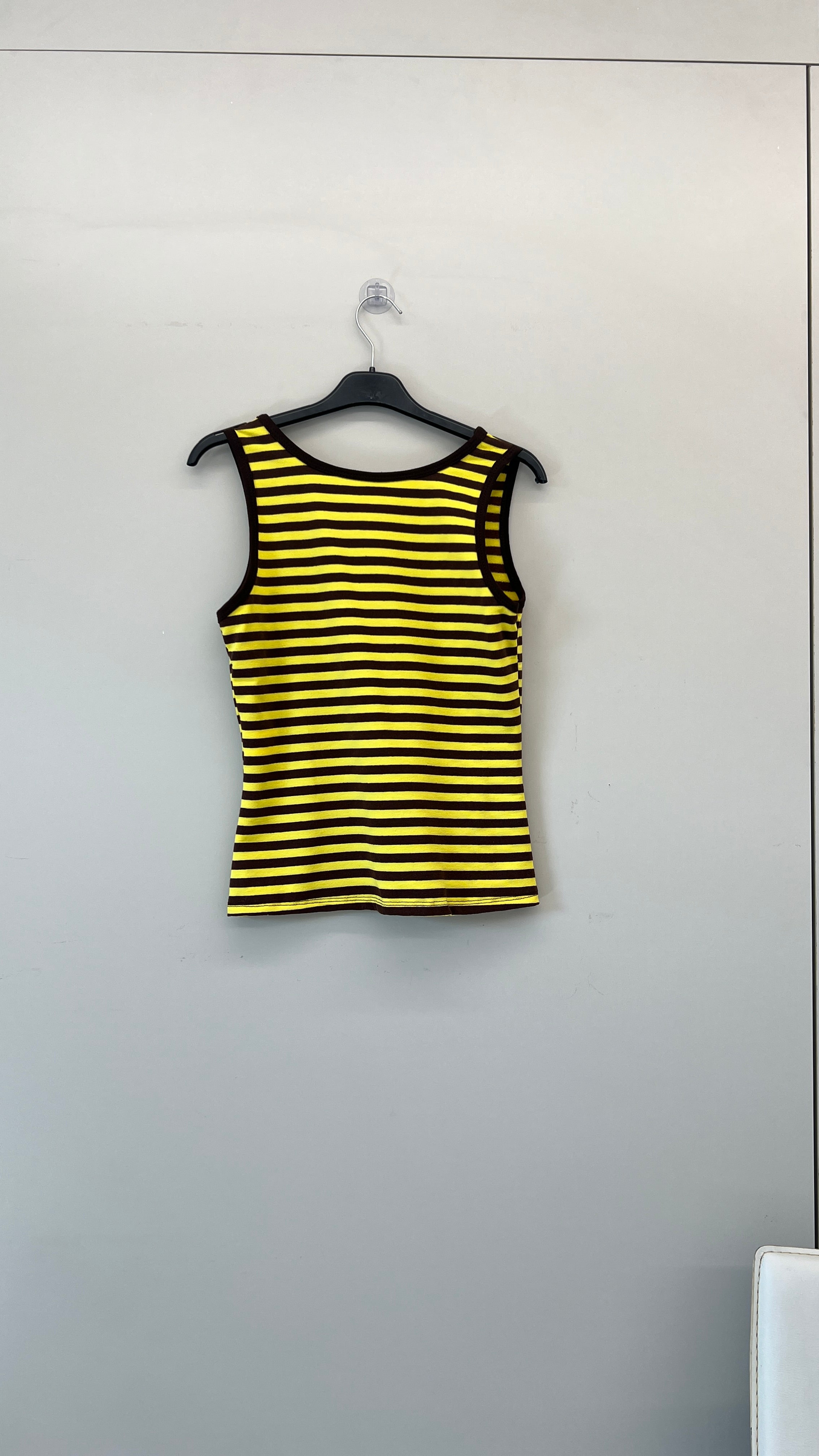 URBANREVERSE Women’s French Girl Striped Tank Top Fitted Stretch Knit Minimal Chic Sleeveless Top Casual Summer Basic Slim Fit Stripe Pattern Everyday Fashion Soft Lightweight Layering Essential Comfortable Made in Italy Brown