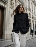 URBANREVERSE Blazer Elegant Structured Minimal Chic Tailored Jacket Smooth Fabric Light Comfortable Loose Fit Clean Design Modern Style Versatile Office Casual Daily Wear Feminine Silhouette Refined Look Made in Italy