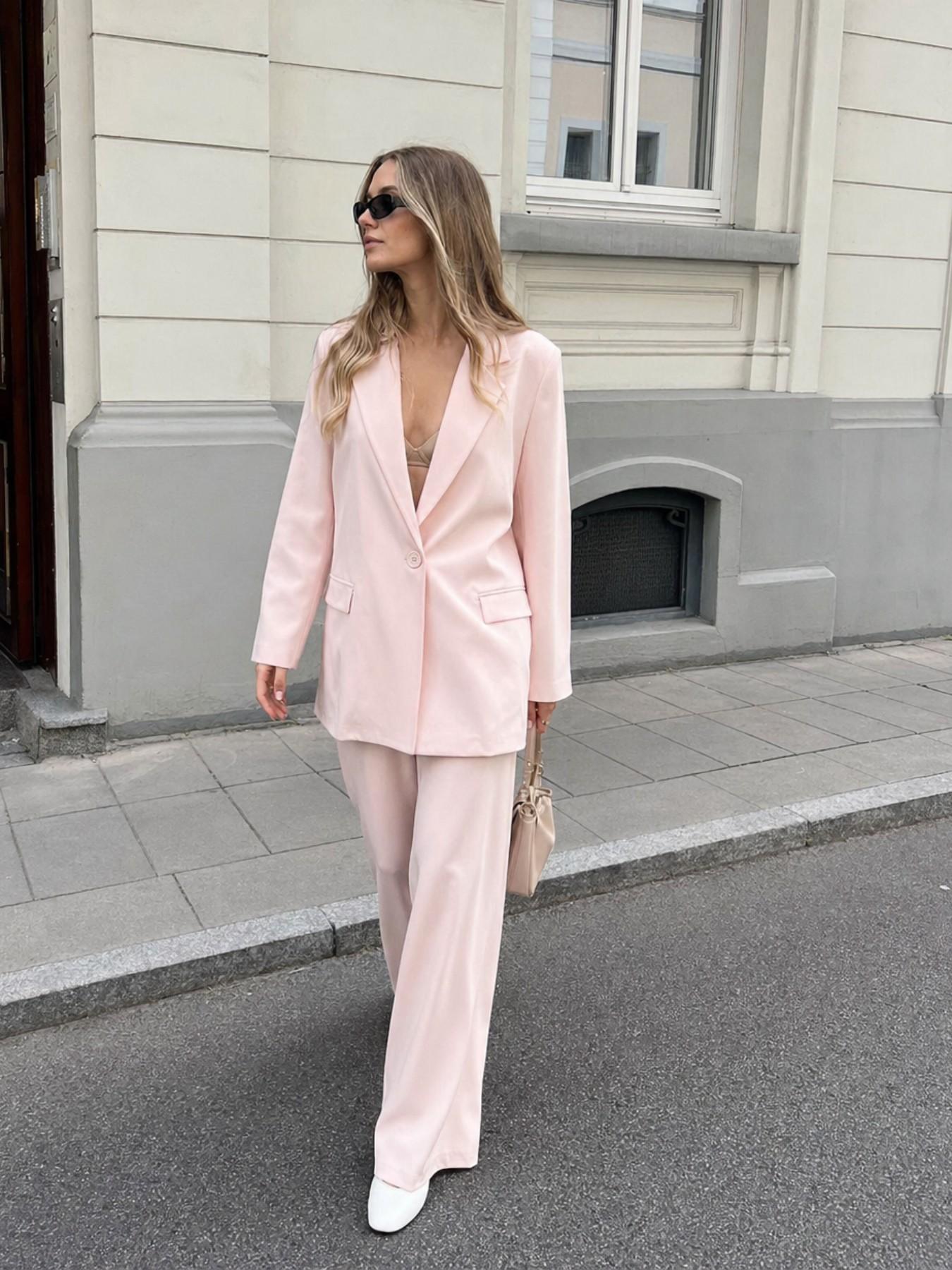 URBANREVERSE Two Piece Tailored Suit Oversize Set Blazer Wide Leg Pants Coord Tailleur Elegant Minimal Chic Fashion Tchic Relaxed Fit Smart Casual Office Fluid Silhouette Lightweight Coordinated Set Womenswear Woman Spring Summer 2026 Made in Italy