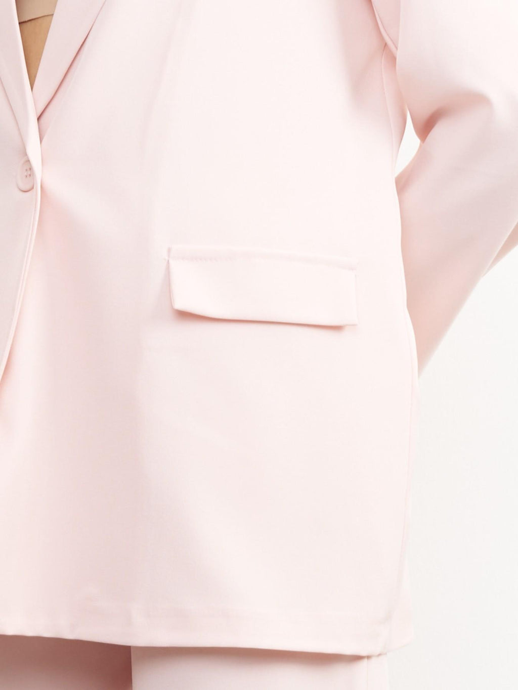 URBANREVERSE Two Piece Tailored Suit Oversize Set Blazer Wide Leg Pants Coord Tailleur Elegant Minimal Chic Fashion Tchic Relaxed Fit Smart Casual Office Fluid Silhouette Lightweight Coordinated Set Womenswear Woman Spring Summer 2026 Made in Italy