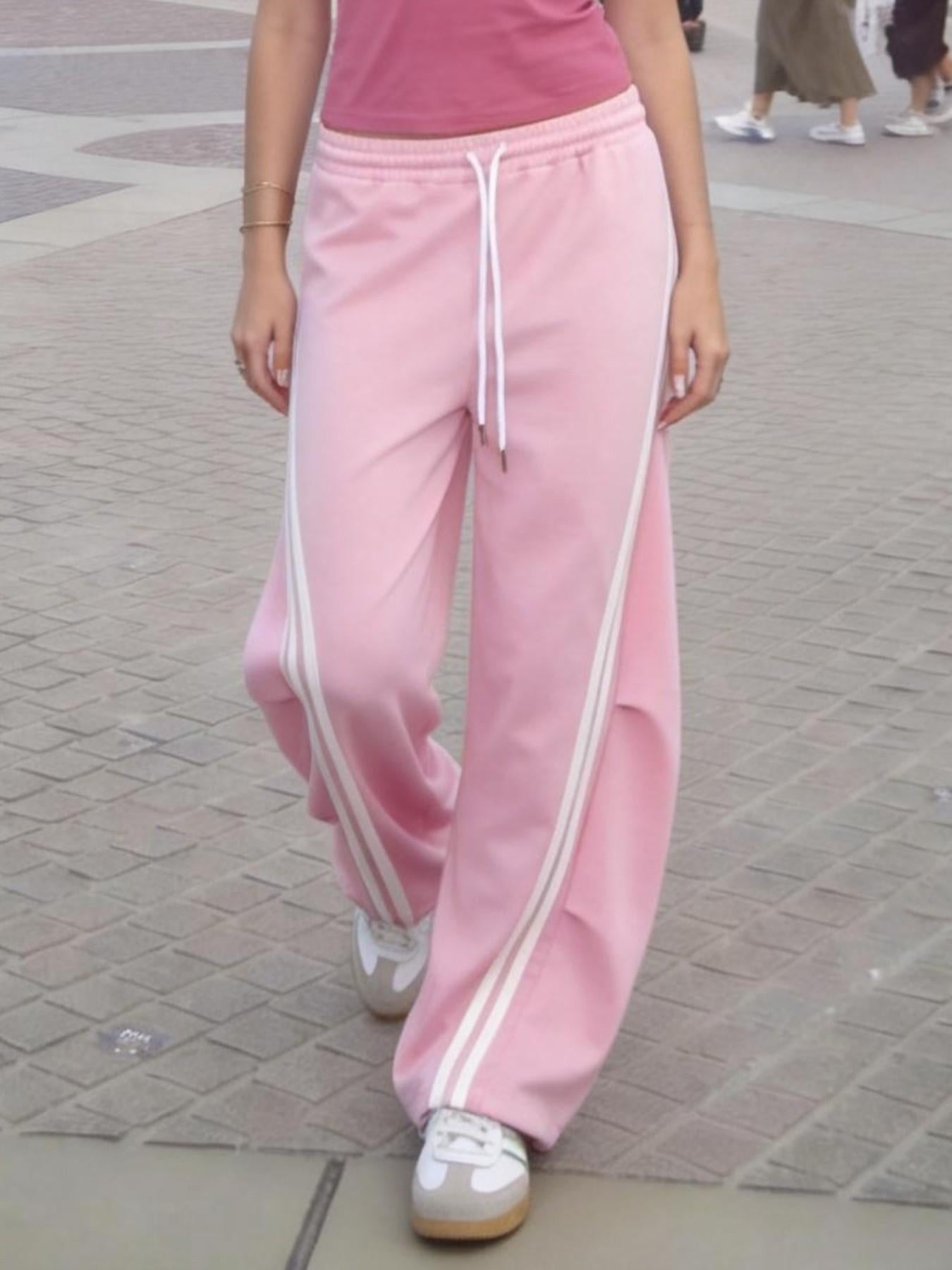 URBANREVERSE Loose Track Pants Wide Leg l Baggy Stripes Striped Sport drawstring Mid Rise Elastic Waist Drawstring Side Stripe Sport Casual Chic Fashion Tchic Streetwear Relaxed Fit Comfort Stretch Lounge sweatpants Womenswear 2026 Made in Italy