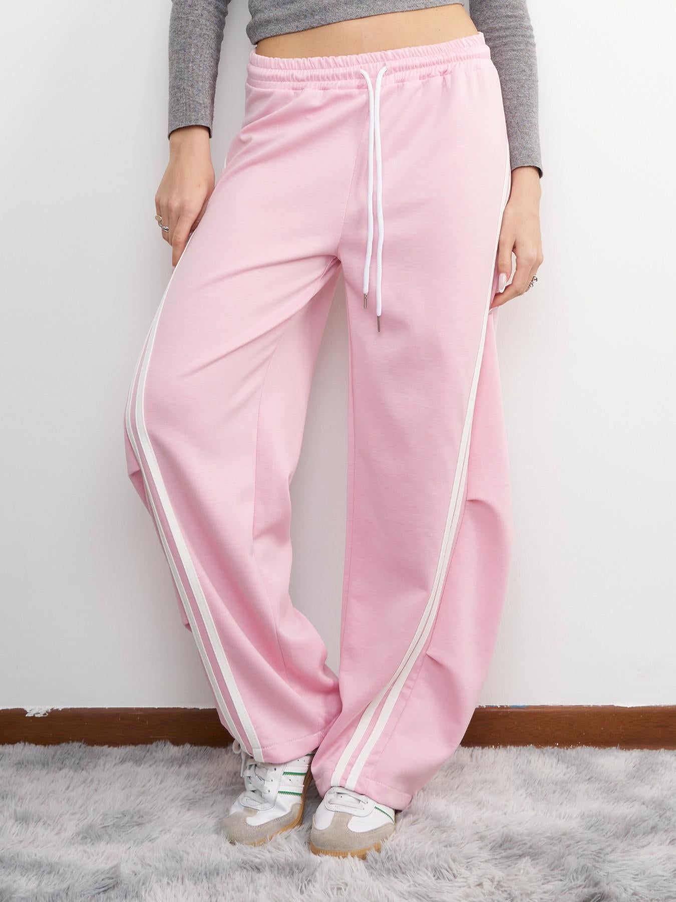 URBANREVERSE Loose Track Pants Wide Leg l Baggy Stripes Striped Sport drawstring Mid Rise Elastic Waist Drawstring Side Stripe Sport Casual Chic Fashion Tchic Streetwear Relaxed Fit Comfort Stretch Lounge sweatpants Womenswear 2026 Made in Italy