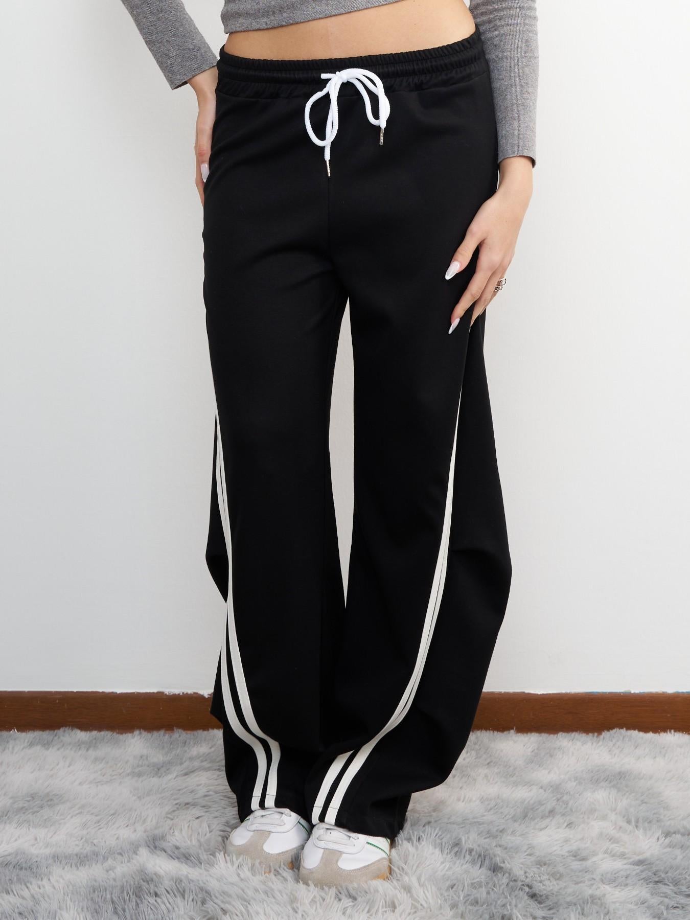 URBANREVERSE Loose Track Pants Wide Leg l Baggy Stripes Striped Sport drawstring Mid Rise Elastic Waist Drawstring Side Stripe Sport Casual Chic Fashion Tchic Streetwear Relaxed Fit Comfort Stretch Lounge sweatpants Womenswear 2026 Made in Italy