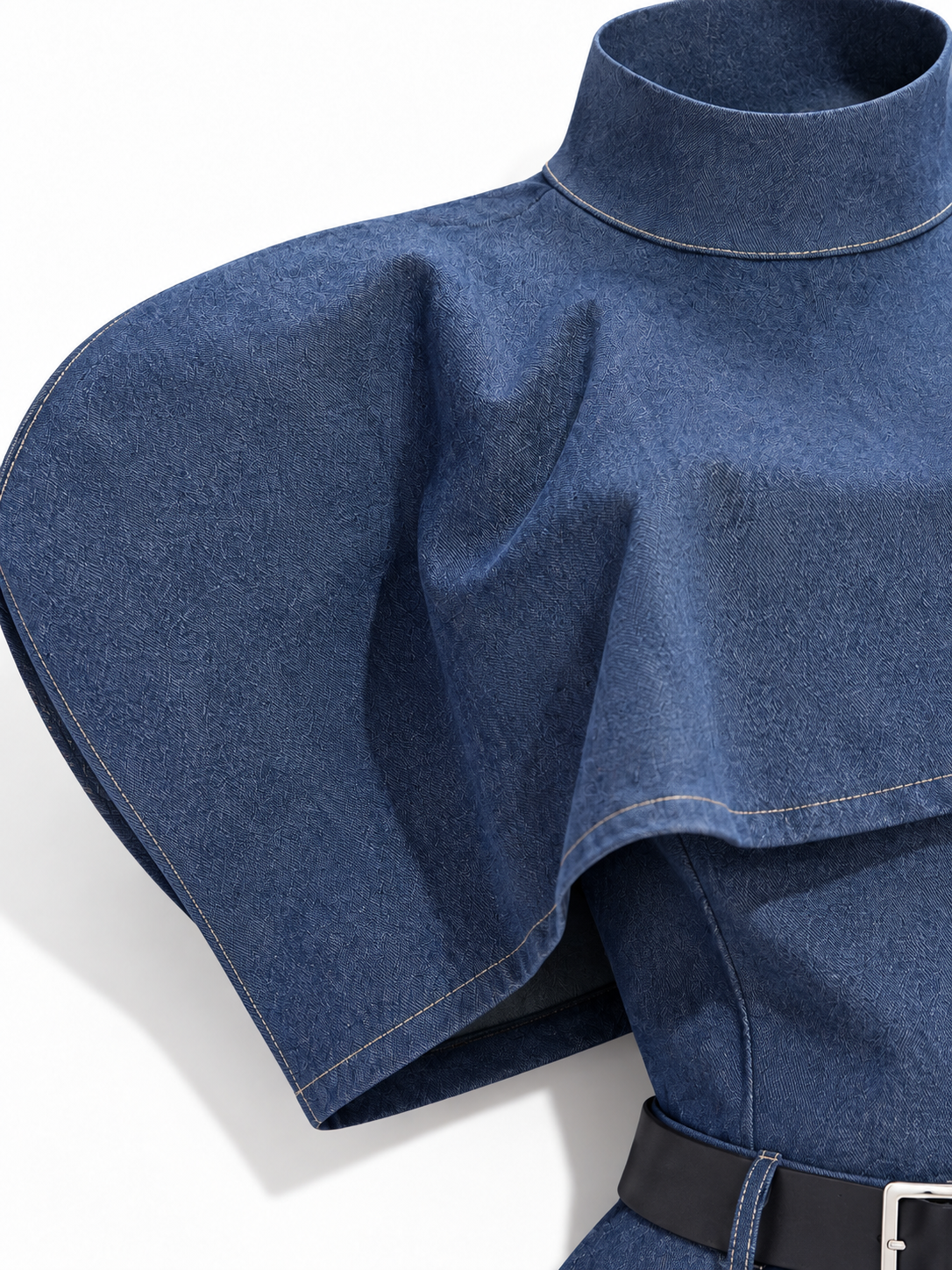 Completo in Denim con Top a Mantella e Shorts | Stile Moderno